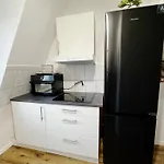 Frankfurt Messe 7Min- 3 Zimmer Kueche Bad Parkplatz 6 Betten